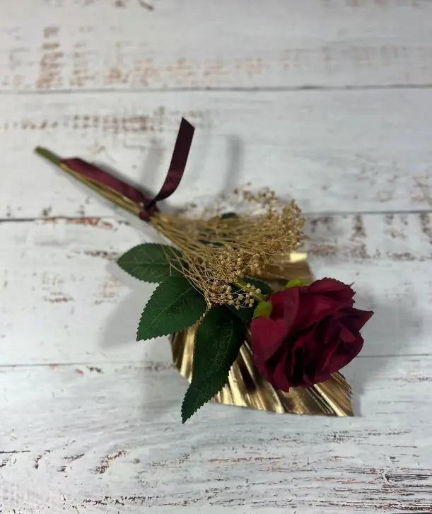 Red Rose Gold Valentine Mini Bunch- Artificial Silk Flowers For Valentines, Anniversary Birthday Claire De Fleurs
