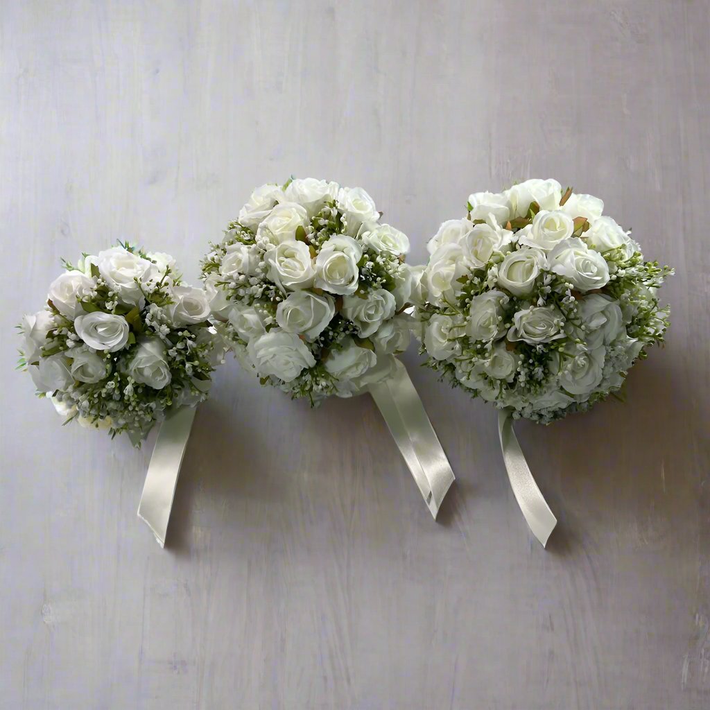 White rose bouquet Claire de Fleurs